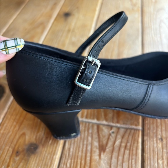 Capezio Black Leather Ballet Heels - Picture 5 of 7